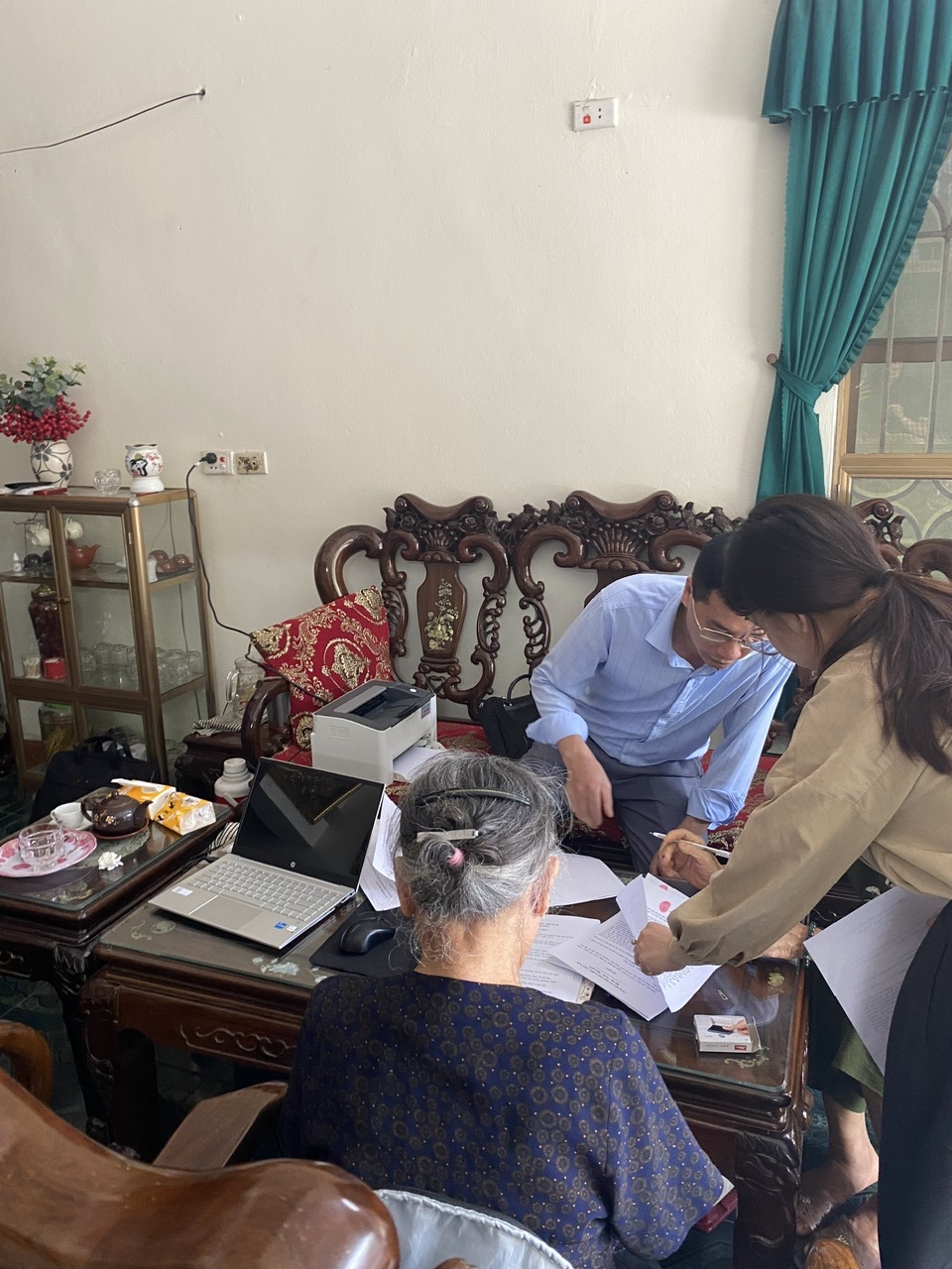 Tranh chấp về thừa kế: Thừa kế thế vị; Từ chối thừa kế; Phân chia di sản.